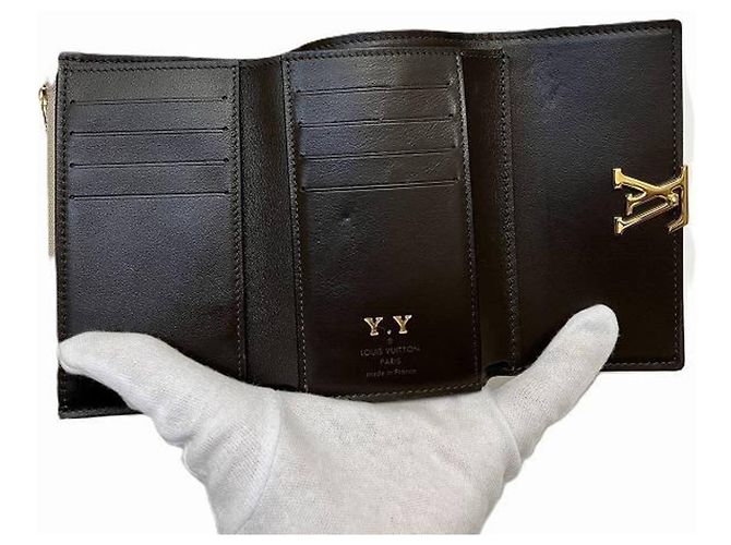 Cartera tri-fold Capucines XS Louis Vuitton - vista 2
