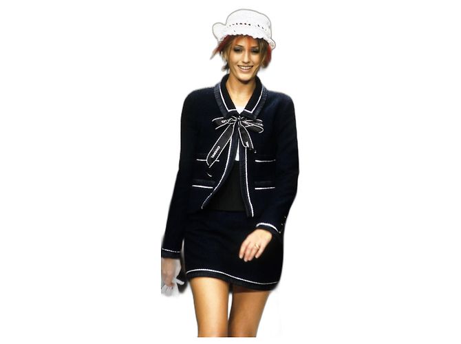 Coco Crush Spilla a fiocco Chanel 1994 blu navy - vista 2