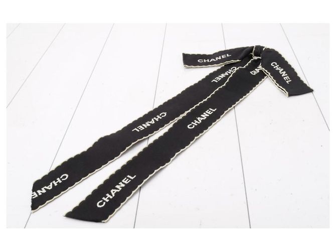 Coco Crush Spilla a fiocco Chanel 1994 blu navy - vista 4