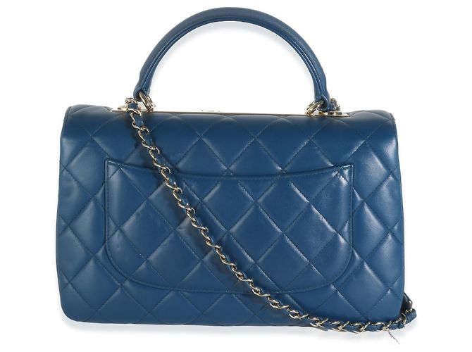 Borsa a mano media in pelle di agnello trapuntata blu navy Chanel - vista 2
