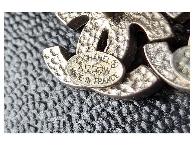 Chanel CC A12W Orecchini classici mini in cristallo con logo e scatola in hardware argento - vista 3