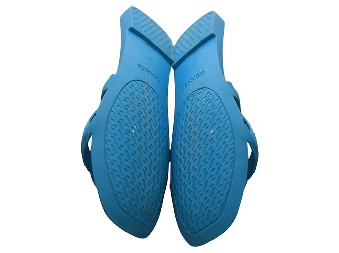 HERMÈS Infradito in gomma Aloha blu chiaro 37 con cinturini ritagliati - vista 2
