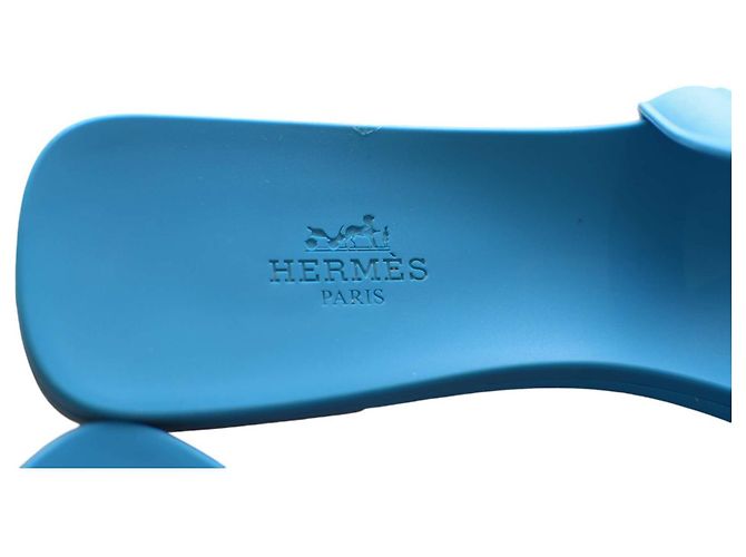 HERMÈS Infradito in gomma Aloha blu chiaro 37 con cinturini ritagliati - vista 6