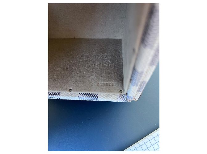Louis Vuitton Scatola Meraviglia Bianco Blu chiaro - vista 4