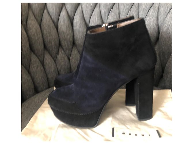 Stivaletti Marni in scamosciato nero e blu navy - vista 2