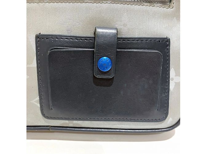 Clutch Satellite Alpha Monogram Louis Vuitton M44171 Nero Argento - vista 8