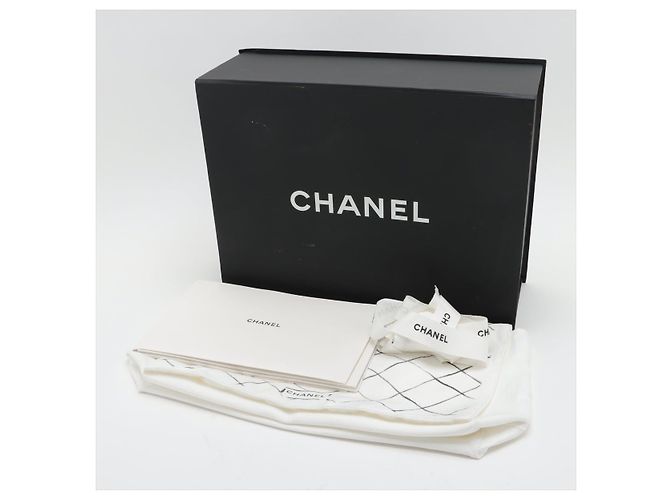 Timeless Chanel Borsa a doppio flap classica Jumbo in pelle caviar matelassé nera a 2 modi Nero - vista 15