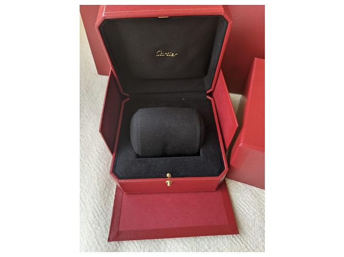 Bracciale bangle Cartier Love Trinity JUC con scatola foderata, carta e borsa. Rosso - vista 10