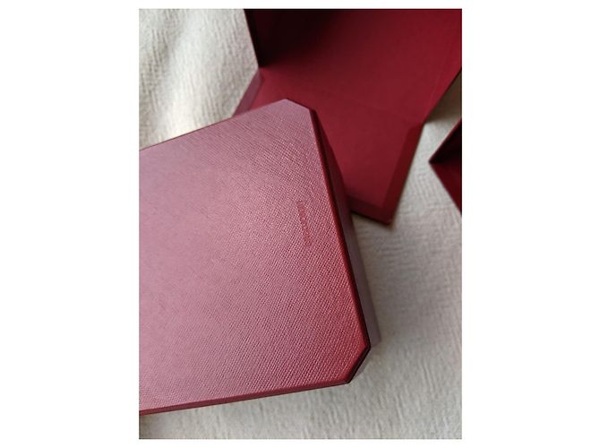 Bracciale bangle Cartier Love Trinity JUC con scatola foderata, carta e borsa. Rosso - vista 4