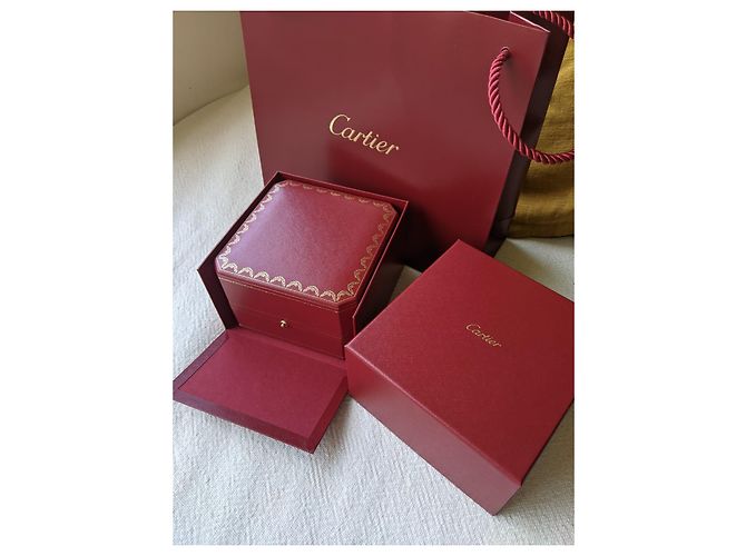 Bracciale bangle Cartier Love Trinity JUC con scatola foderata, carta e borsa. Rosso - vista 6