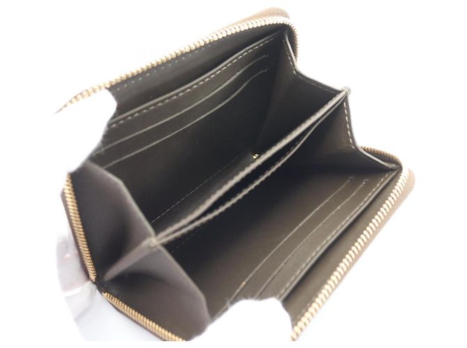 Monedero de charol caqui Louis Vuitton - vista 4