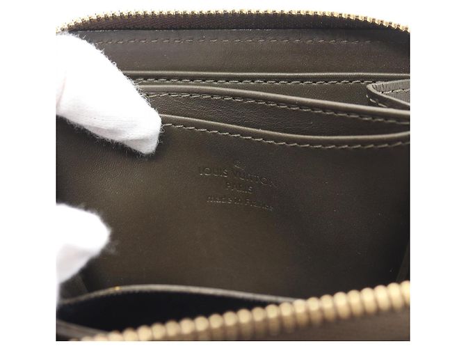 Monedero de charol caqui Louis Vuitton - vista 5