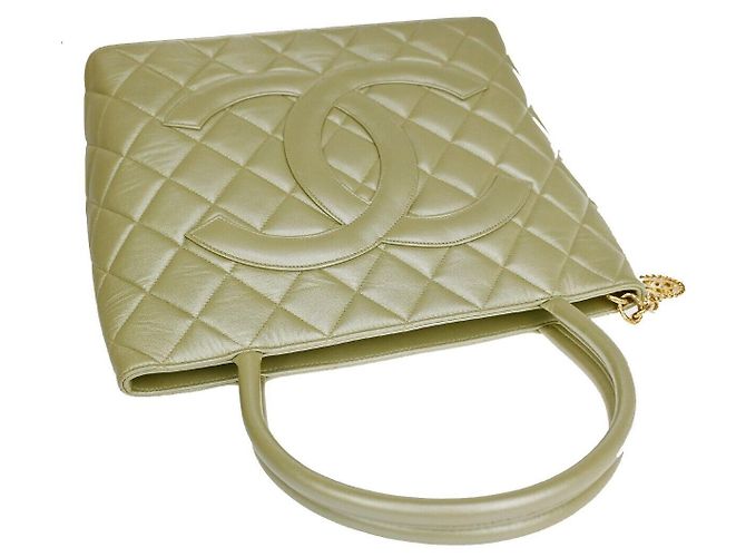 Chanel Medaillon Tasche Golden Metallisch - Ansicht 4
