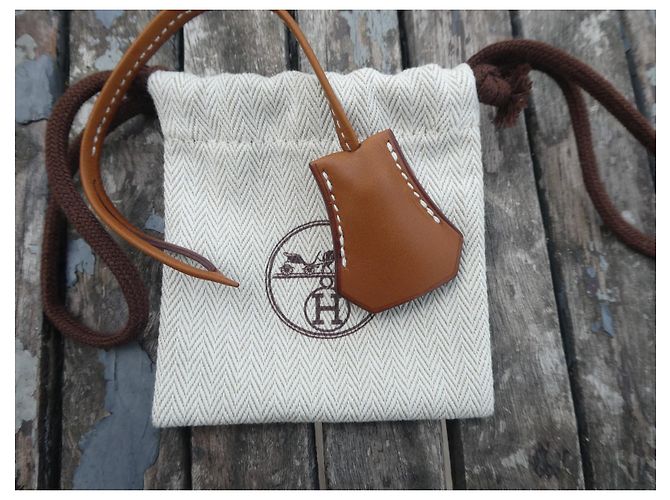 authentische neue Barénia-Leder-Glocke Hermès Kamel - Ansicht 2