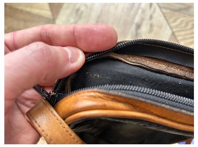 Borsa a tracolla Cartier in pelle nera e marrone Nero - vista 12