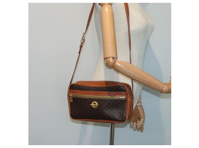 Céline Borsa a spalla in tela Macadam CELINE in pelle PVC marrone Auth ar12296 - vista 24