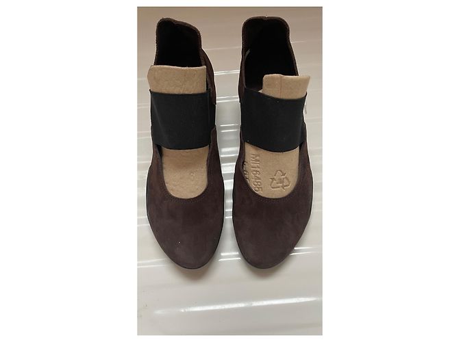 Autre Marque Décolleté ARCHE in nubuck marrone e nero - vista 2