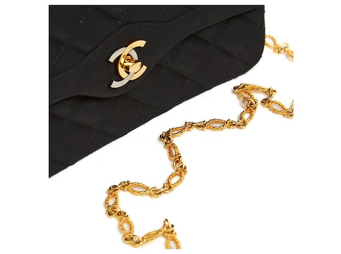 Chanel 1996 Borsa a Spalla Clutch Haute Couture in Satin Nero con 2 catene - vista 9