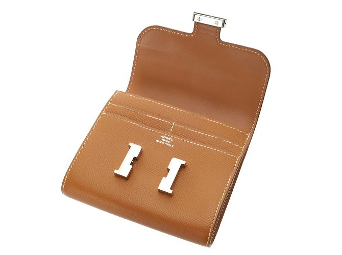 Billetera compacta con doblez Constance de Hermès Castaño - vista 10