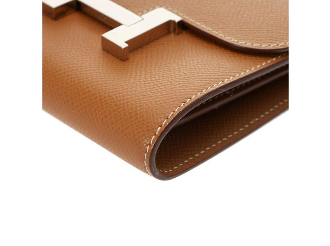 Billetera compacta con doblez Constance de Hermès Castaño - vista 6