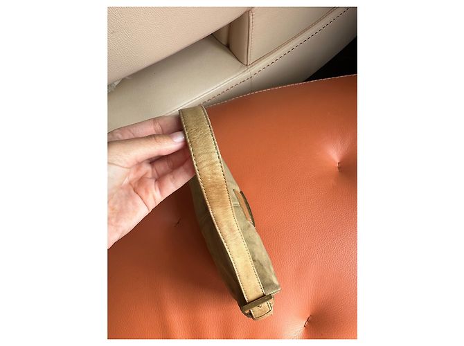 Borsa Fendi Baguette in camoscio beige - vista 11