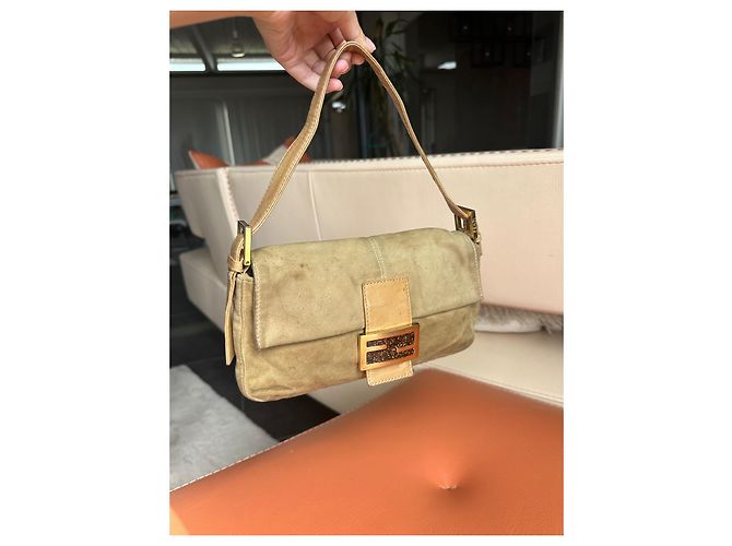 Borsa Fendi Baguette in camoscio beige - vista 3
