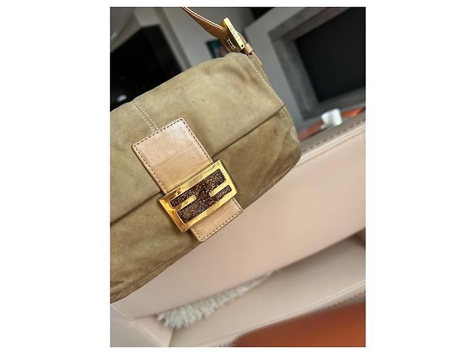 Borsa Fendi Baguette in camoscio beige - vista 8