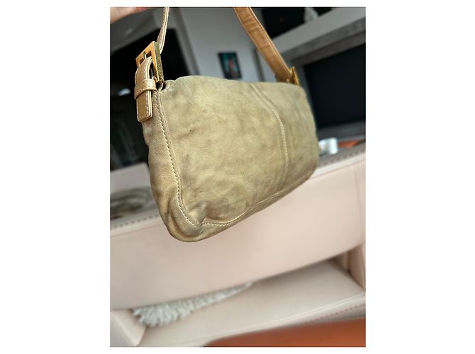 Borsa Fendi Baguette in camoscio beige - vista 9