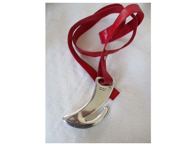 Tiffany & Co Cintura in pelle rossa e argento 'fish hook'. Rosso - vista 3