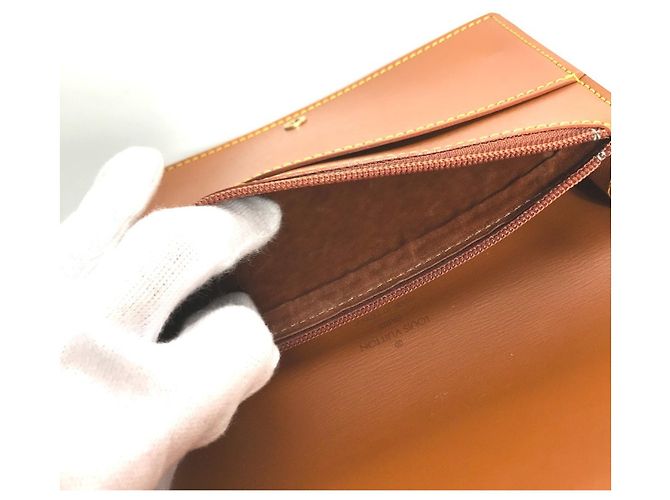 Pochette Tilsit Epi Santur Louis Vuitton Marrone - vista 9