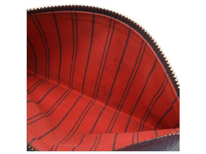 Borsa Pochette Metis MM in Monogram Empreinte Louis Vuitton Rosso - vista 10