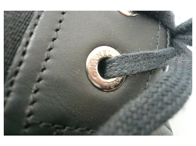 CHANEL Black quilted leather boots size 38 GOOD CONDITION - view 14