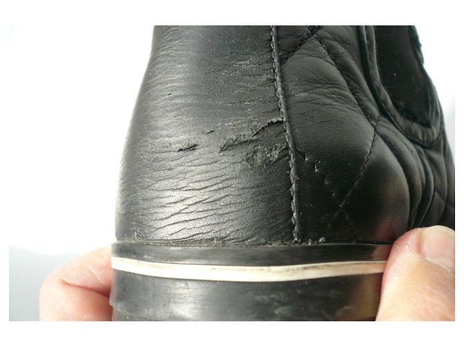 CHANEL Black quilted leather boots size 38 GOOD CONDITION - view 15