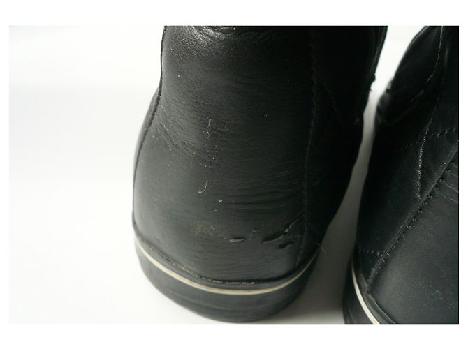 CHANEL Black quilted leather boots size 38 GOOD CONDITION - view 5