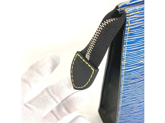 Borsa da toilette Poche in denim Epi Louis Vuitton Blu - vista 4
