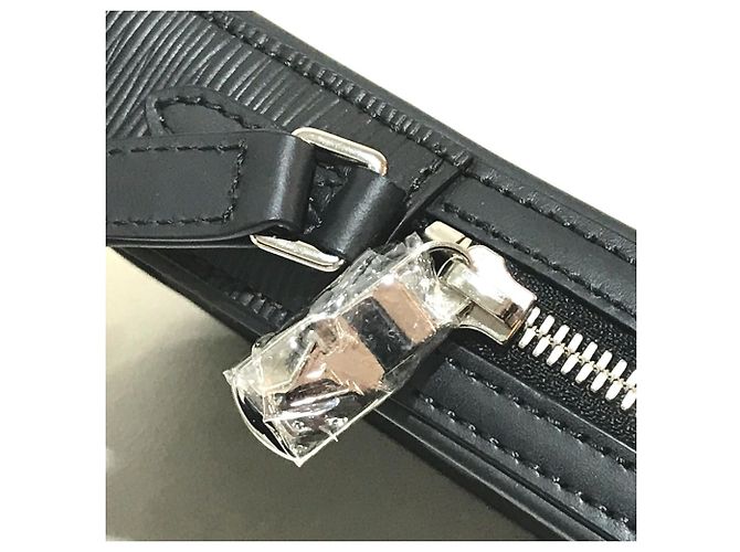 Borsa a spalla Pochette Danube PPM in pelle Epi Louis Vuitton Nero - vista 6