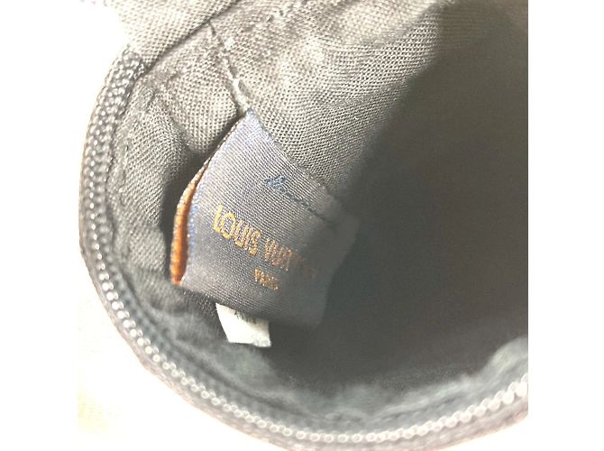 Pochette in rete Monogram Louis Vuitton Nero Monogramma - vista 9