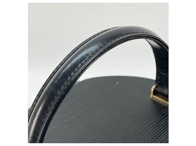 Borsa Vanity Cannes GM Epi Louis Vuitton Nero - vista 14