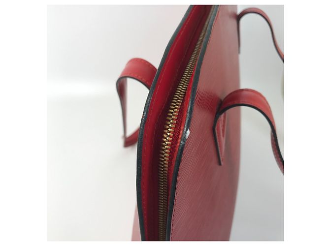 Borsa a spalla in pelle Epi Louis Vuitton Rosso - vista 12