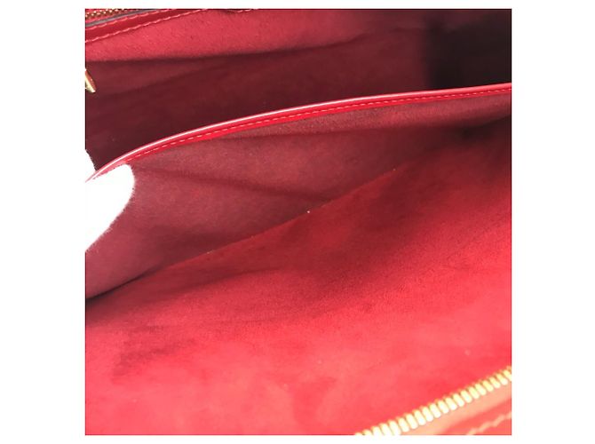Borsa a spalla in pelle Epi Louis Vuitton Rosso - vista 9