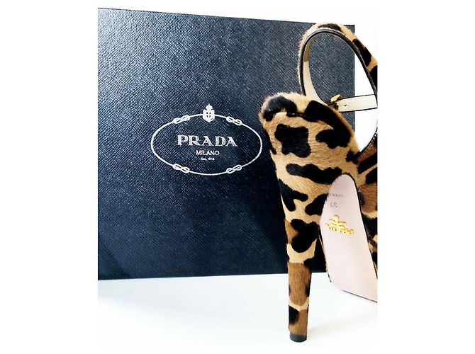 Décolleté aperti Prada in pony hair con stampa leopardata beige, marrone e nera. - vista 2