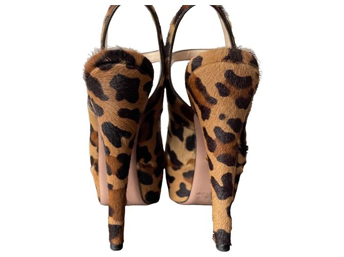 Décolleté aperti Prada in pony hair con stampa leopardata beige, marrone e nera. - vista 4