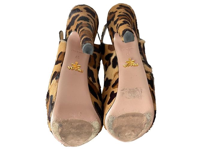 Décolleté aperti Prada in pony hair con stampa leopardata beige, marrone e nera. - vista 5