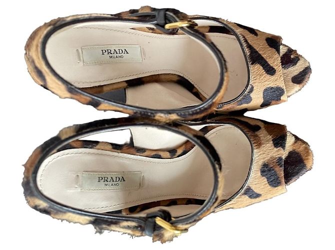 Décolleté aperti Prada in pony hair con stampa leopardata beige, marrone e nera. - vista 6