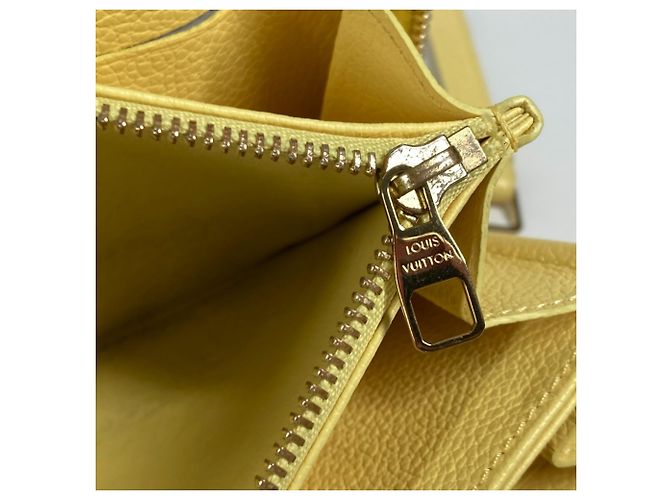 Cartera larga Monogram Empreinte Louis Vuitton Amarillo - vista 10