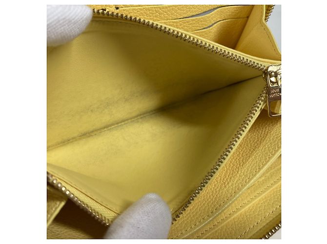 Cartera larga Monogram Empreinte Louis Vuitton Amarillo - vista 9