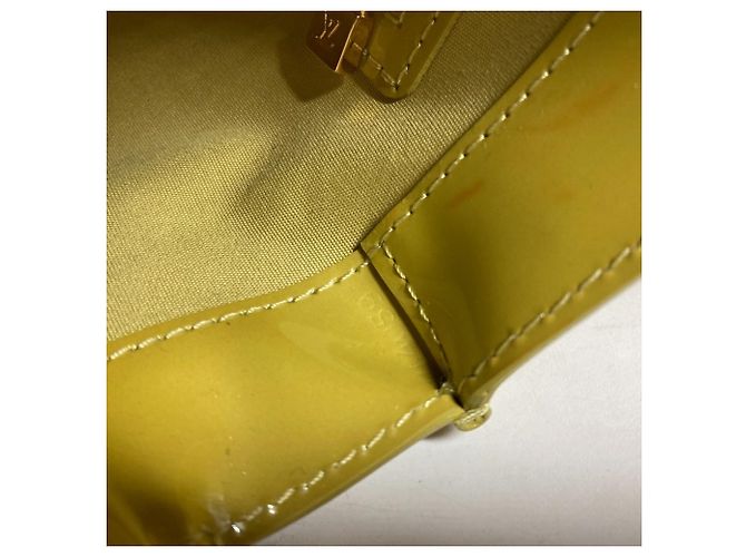 Borsa Tote Louis Vuitton Monogram Vernis Wilshire PM Giallo - vista 14