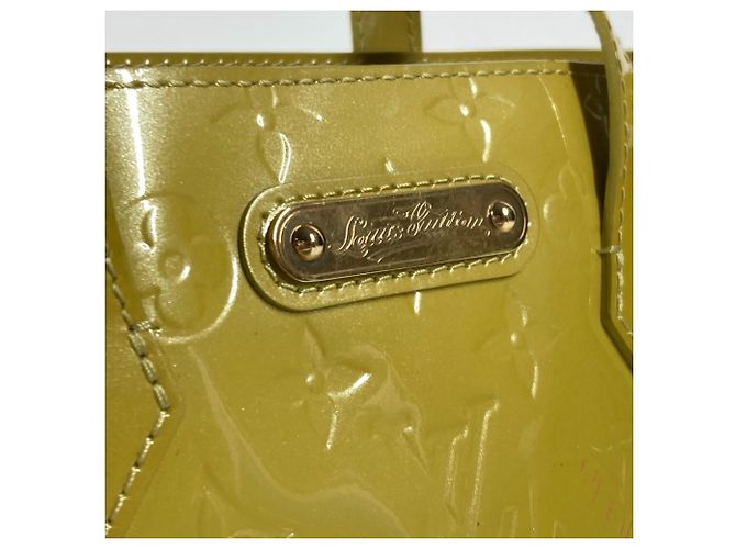Borsa Tote Louis Vuitton Monogram Vernis Wilshire PM Giallo - vista 9
