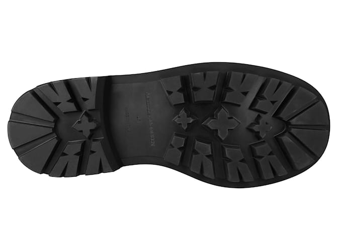 Alexander McQueen Stringate con Suola Rigata 'Nero' - vista 4
