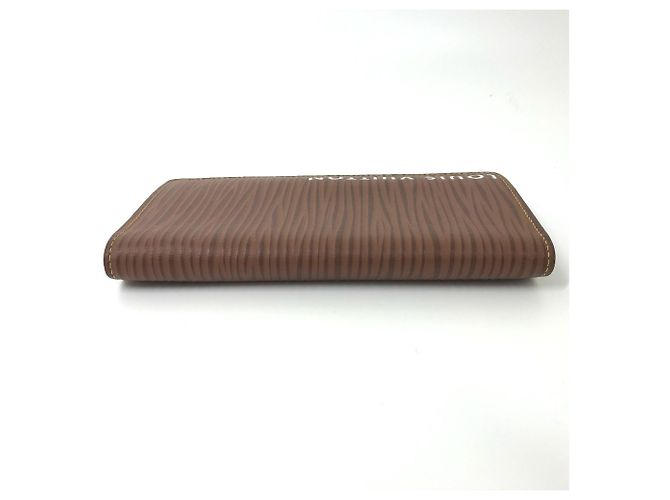 Cartera Larga Brazza NM Epi Louis Vuitton Castaño - vista 5